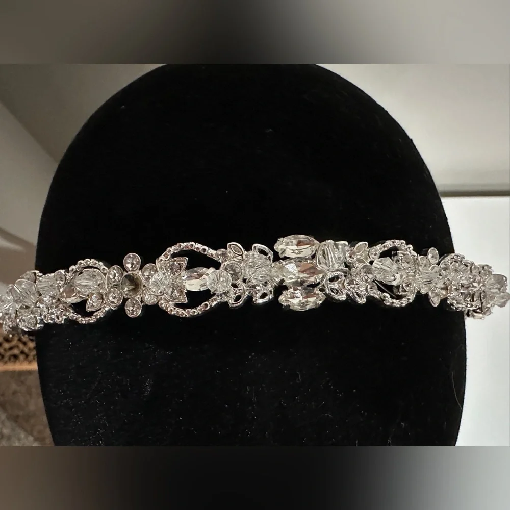 Luxury Crystal Bridal Headband Handcrafted Elegance Premium Gemstone Detailing